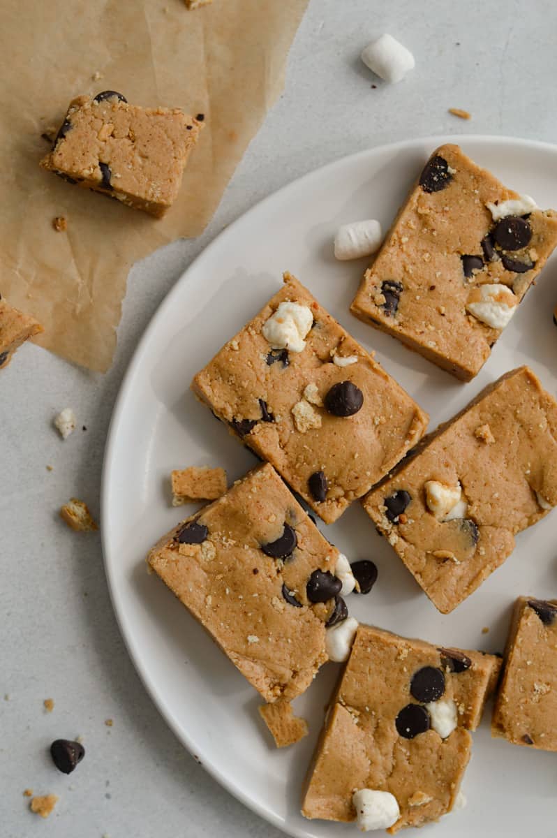 Plate of s'mores perfect bars.