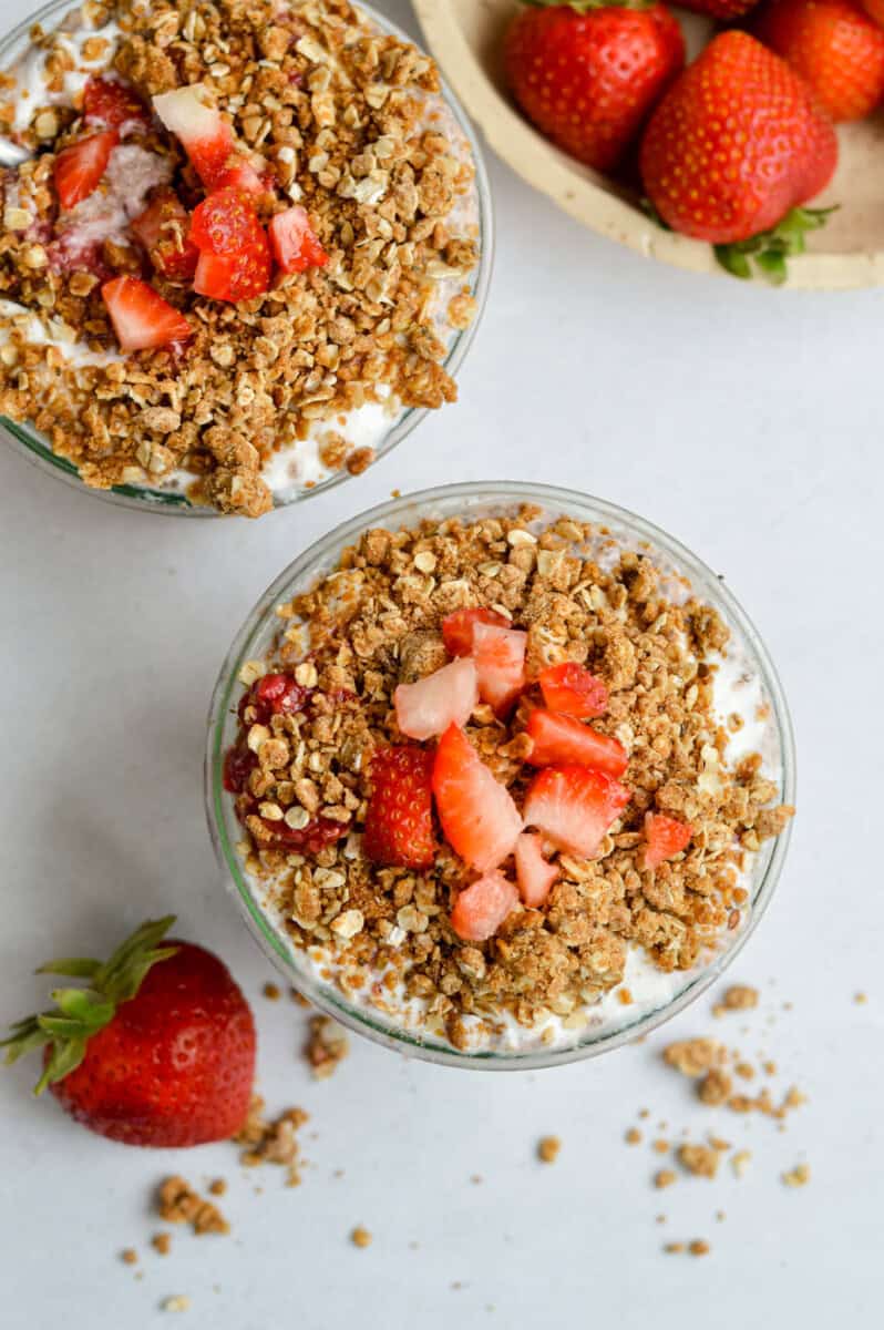 Birds eye of berry crumble chia pudding.