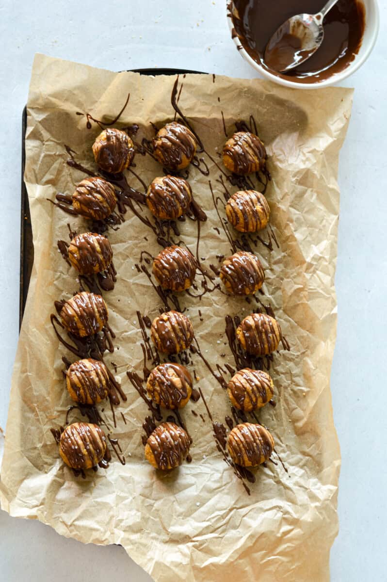 Birds eye with a tray of peanut butter energy balls.