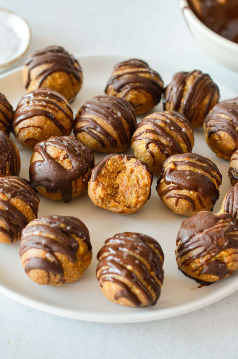 Plate of peanut butter energy balls.
